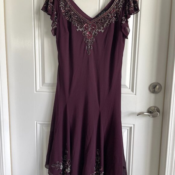 J Kara Flutter Sleeve Hanky Hem Short Cocktail Beaded Dress NWT Sz18 - Picture 3 of 12